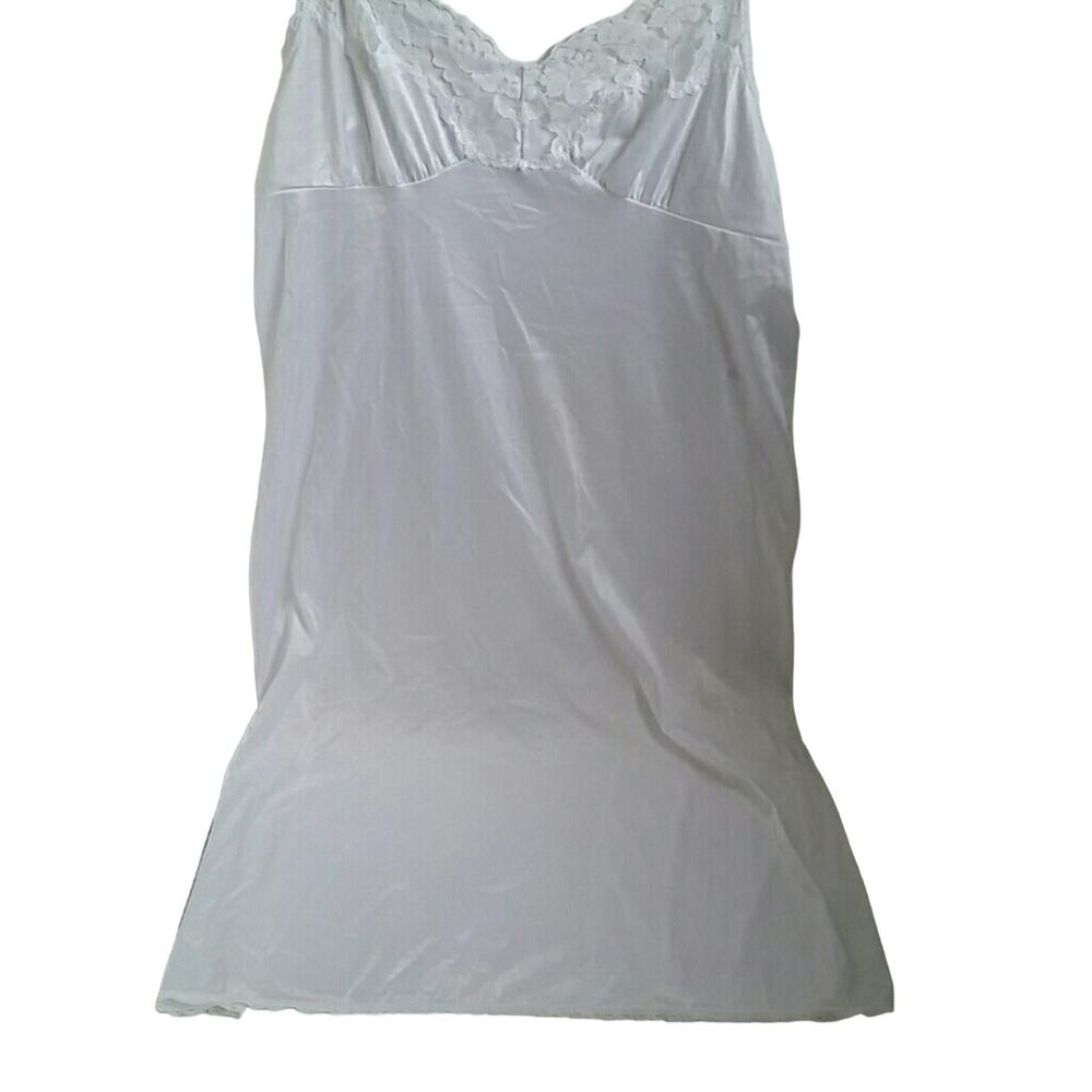 Vassarette White Nylon Slip. 36-42